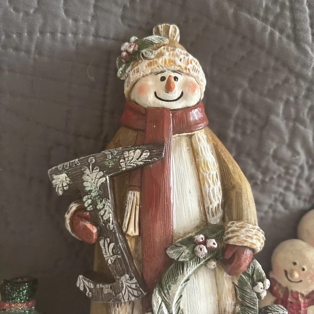 Snowman Wood Resin Figurine Set of 3 Traditional Christmas Decor